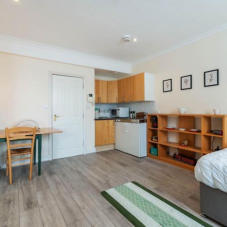 Elegant Art Deco Whole Apartment - 2Mins To Hyde Park, 8Mins To Bayswater, Nottinghill, Paddington London Kültér fotó