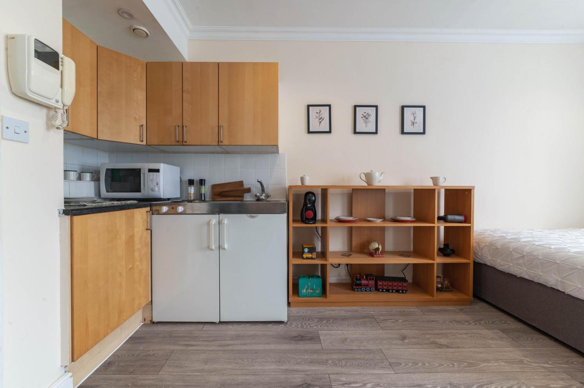 Elegant Art Deco Whole Apartment - 2Mins To Hyde Park, 8Mins To Bayswater, Nottinghill, Paddington London Kültér fotó